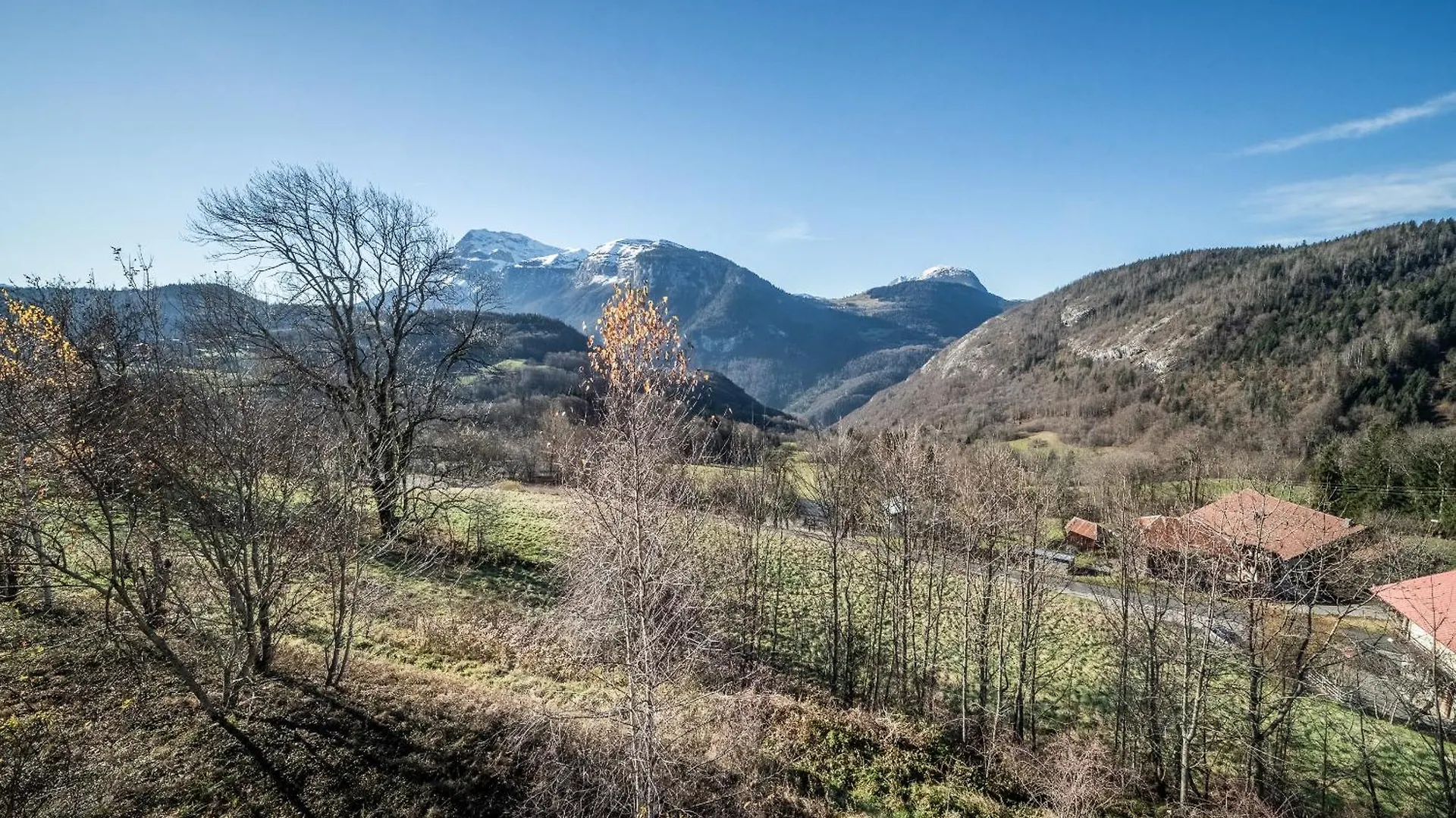 Chalet La Cabane, Carroz D Araches - By Emerald Stay  Arâches